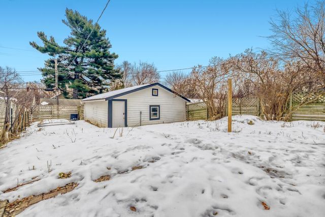 2718 Sheridan Avenue N, Minneapolis, MN 55411