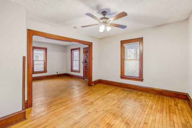 2718 Sheridan Avenue N, Minneapolis, MN 55411