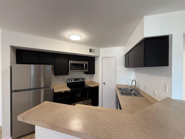 7200 W T C Jester Boulevard 2504, Houston, TX 77088