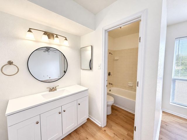 7200 W T C Jester Boulevard 2504, Houston, TX 77088