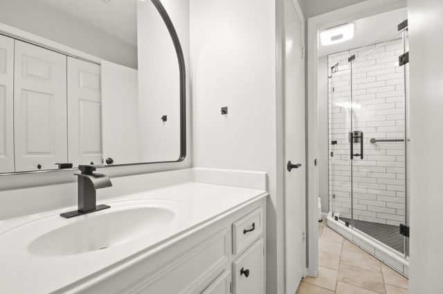 35 N Wavy Oak Circle, The Woodlands, TX 77381