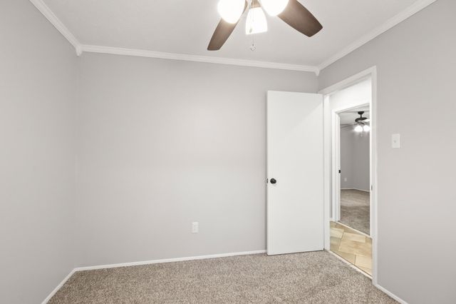 35 N Wavy Oak Circle, The Woodlands, TX 77381