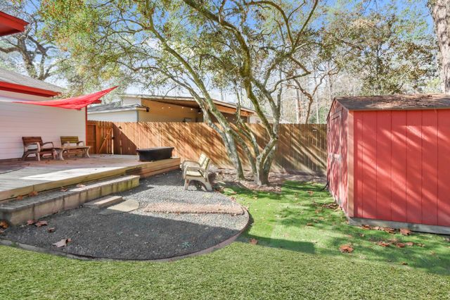 35 N Wavy Oak Circle, The Woodlands, TX 77381