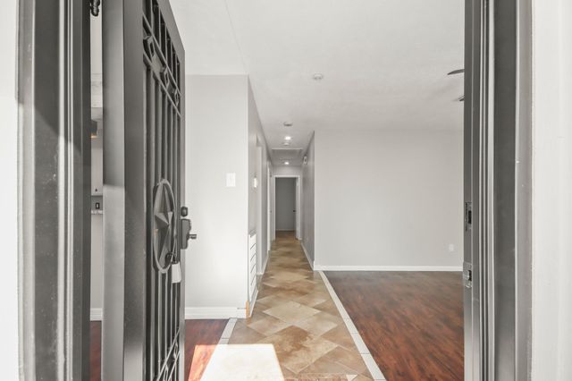 35 N Wavy Oak Circle, The Woodlands, TX 77381