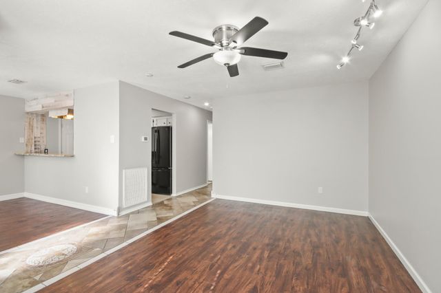 35 N Wavy Oak Circle, The Woodlands, TX 77381