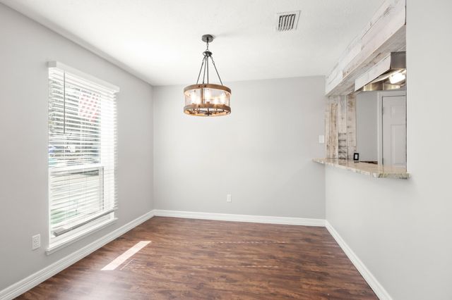 35 N Wavy Oak Circle, The Woodlands, TX 77381