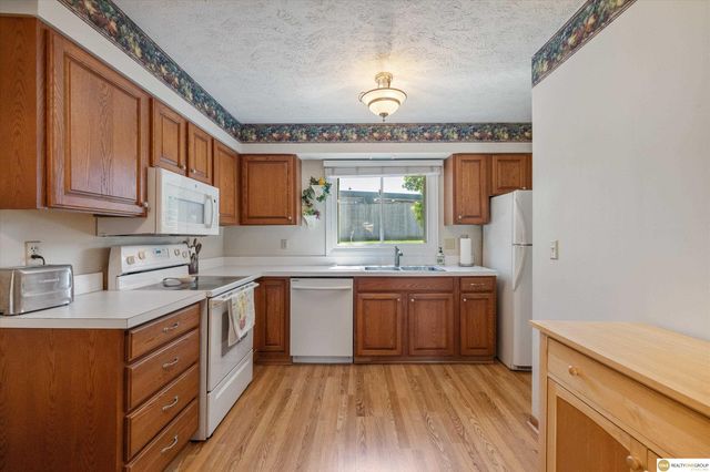12136 Burt Street, Omaha, NE 68154