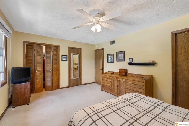 12136 Burt Street, Omaha, NE 68154