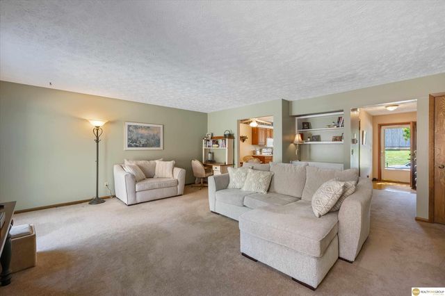 12136 Burt Street, Omaha, NE 68154