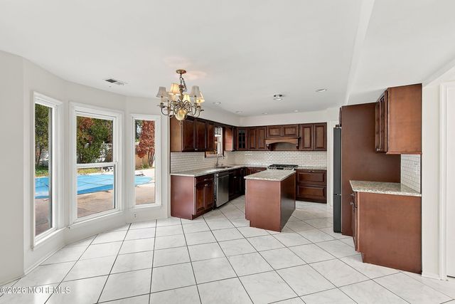 8 Lindner Lane, Howell, NJ 07731