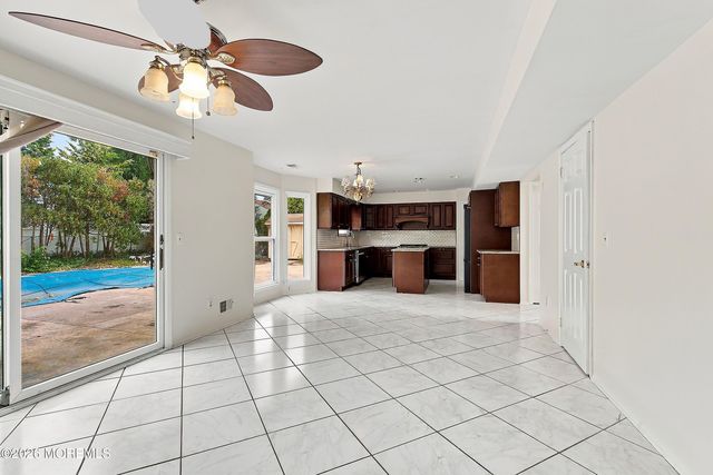 8 Lindner Lane, Howell, NJ 07731