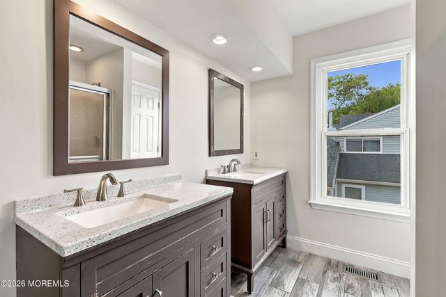 8 Lindner Lane, Howell, NJ 07731
