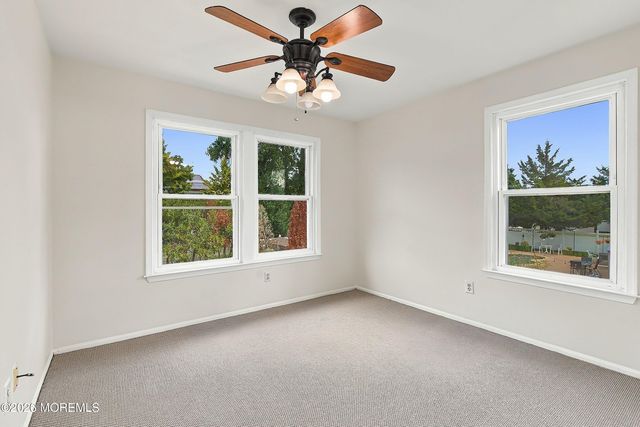 8 Lindner Lane, Howell, NJ 07731