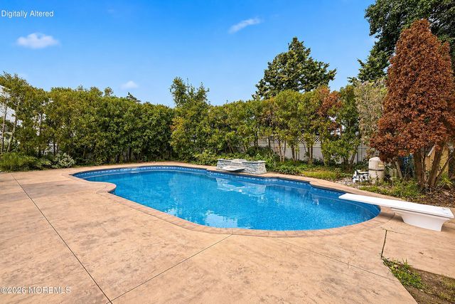 8 Lindner Lane, Howell, NJ 07731