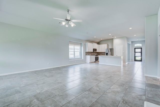 208 Shoreview Drive, Conroe, TX 77303