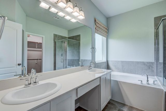 208 Shoreview Drive, Conroe, TX 77303