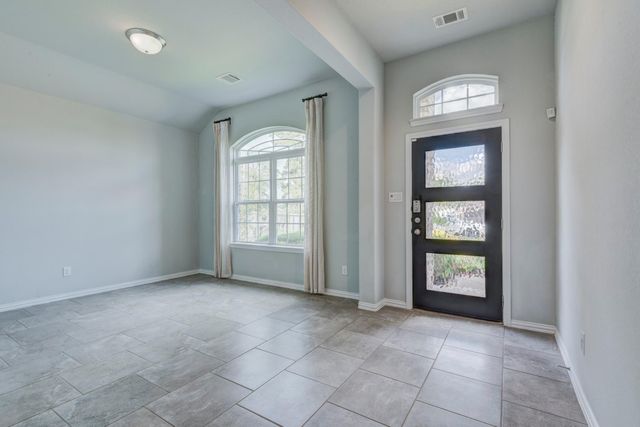 208 Shoreview Drive, Conroe, TX 77303