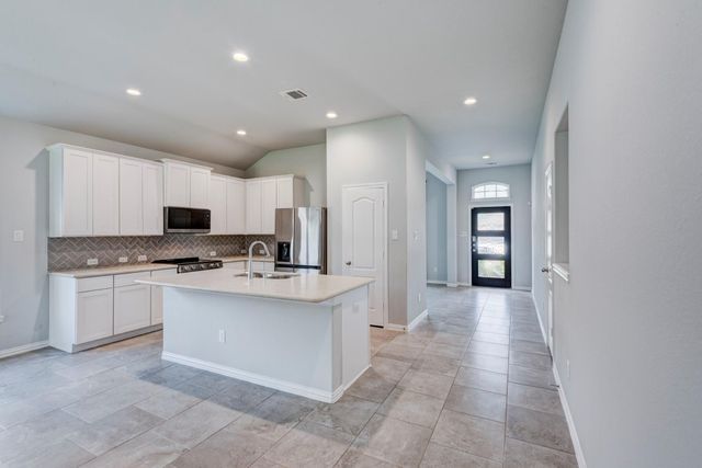 208 Shoreview Drive, Conroe, TX 77303