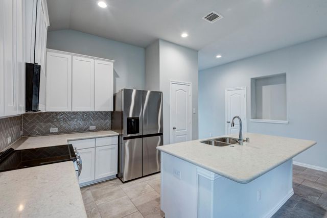 208 Shoreview Drive, Conroe, TX 77303