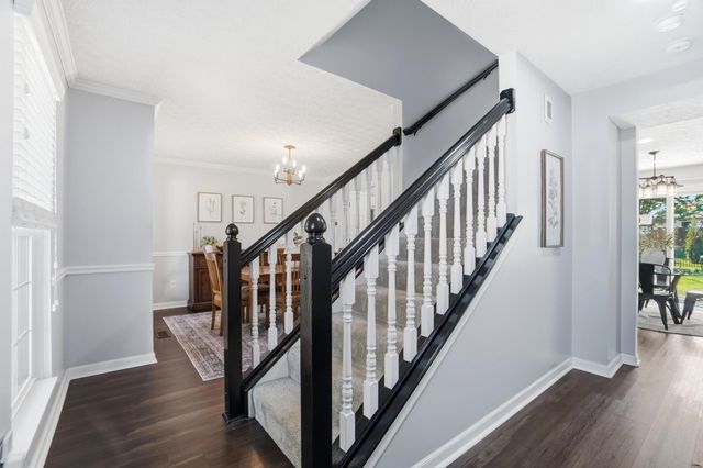 2085 Parklawn Drive, Lewis Center, OH 43035