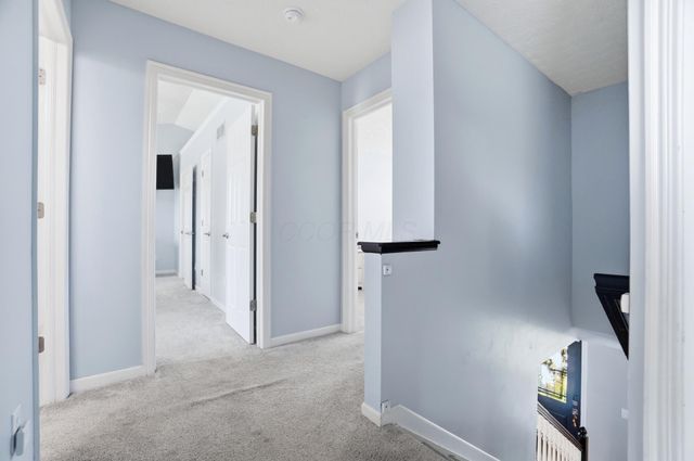 2085 Parklawn Drive, Lewis Center, OH 43035