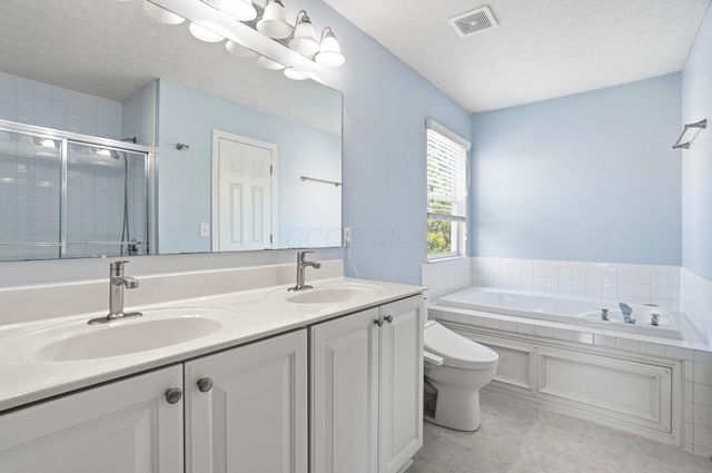 2085 Parklawn Drive, Lewis Center, OH 43035