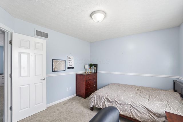 2085 Parklawn Drive, Lewis Center, OH 43035