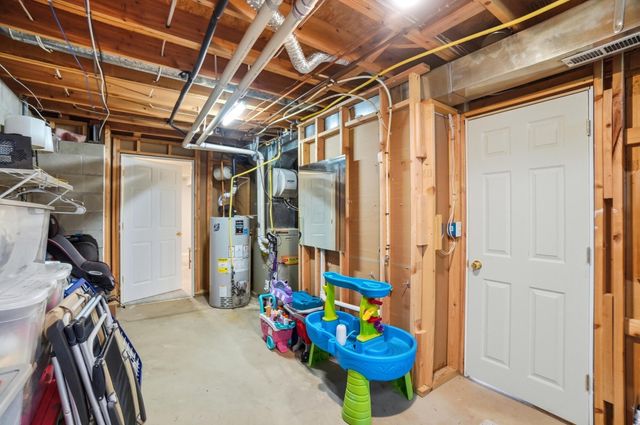 2085 Parklawn Drive, Lewis Center, OH 43035