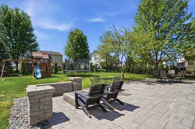 2085 Parklawn Drive, Lewis Center, OH 43035