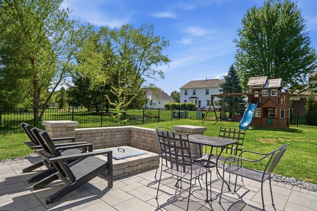 2085 Parklawn Drive, Lewis Center, OH 43035