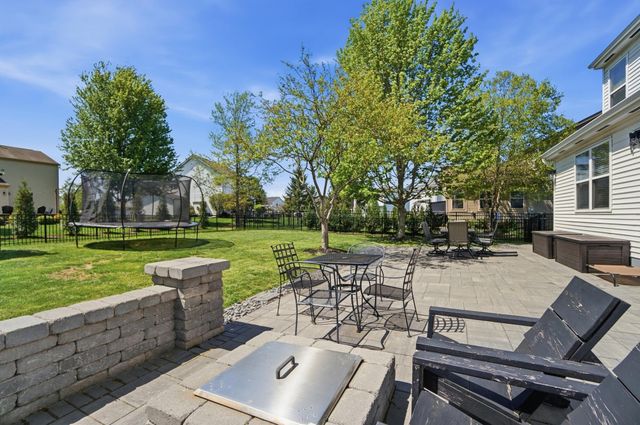 2085 Parklawn Drive, Lewis Center, OH 43035