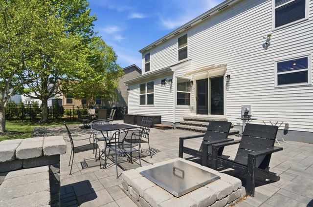 2085 Parklawn Drive, Lewis Center, OH 43035