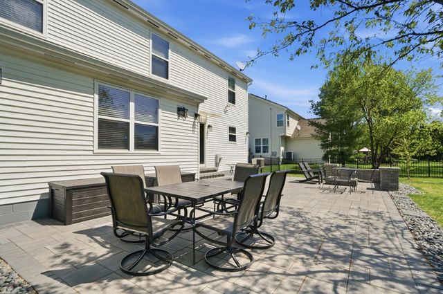 2085 Parklawn Drive, Lewis Center, OH 43035
