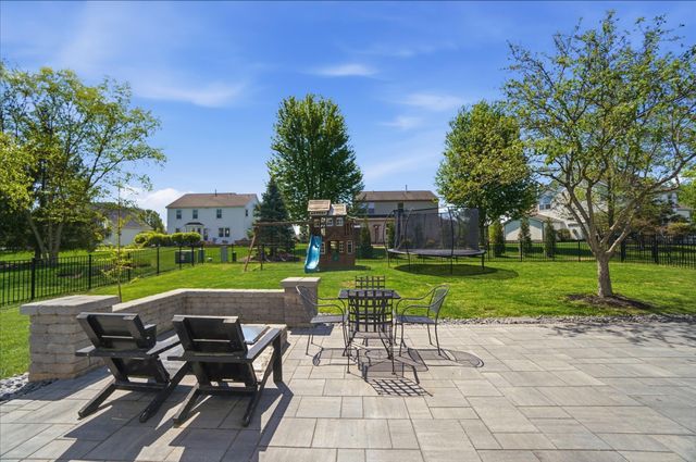 2085 Parklawn Drive, Lewis Center, OH 43035
