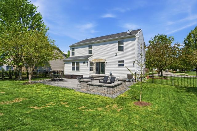 2085 Parklawn Drive, Lewis Center, OH 43035