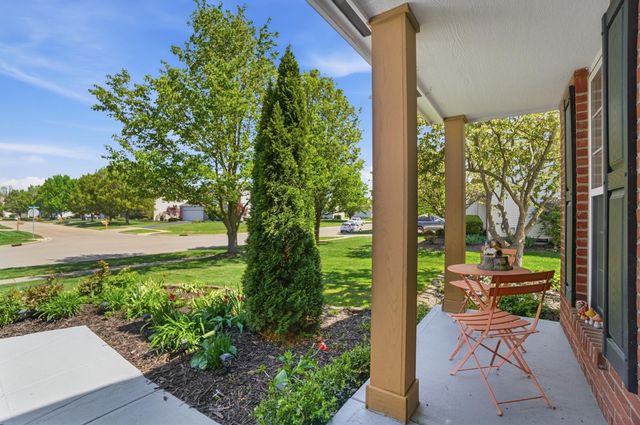 2085 Parklawn Drive, Lewis Center, OH 43035