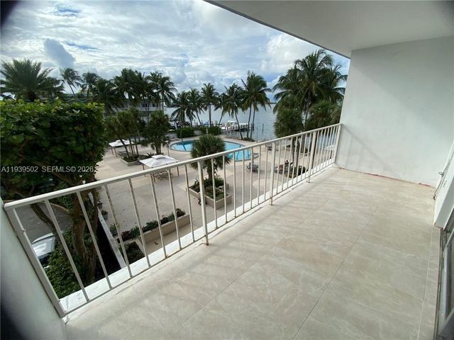 1865 79th St Cswy 3F, North Bay Village, FL 33141