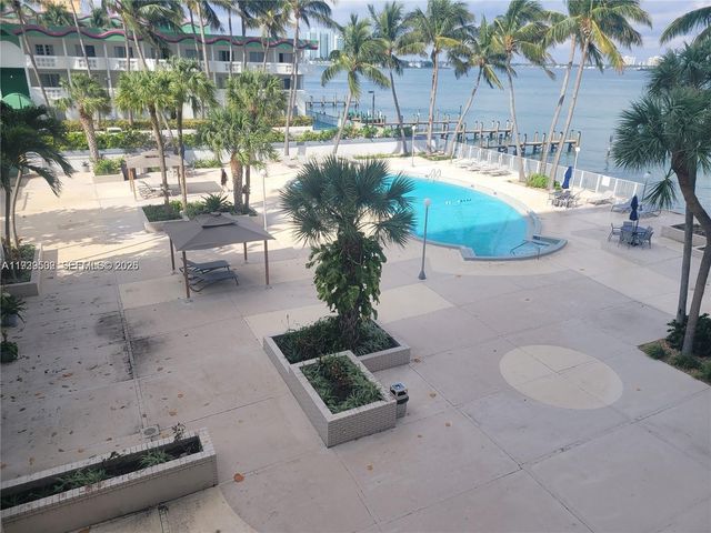 1865 79th St Cswy 3F, North Bay Village, FL 33141