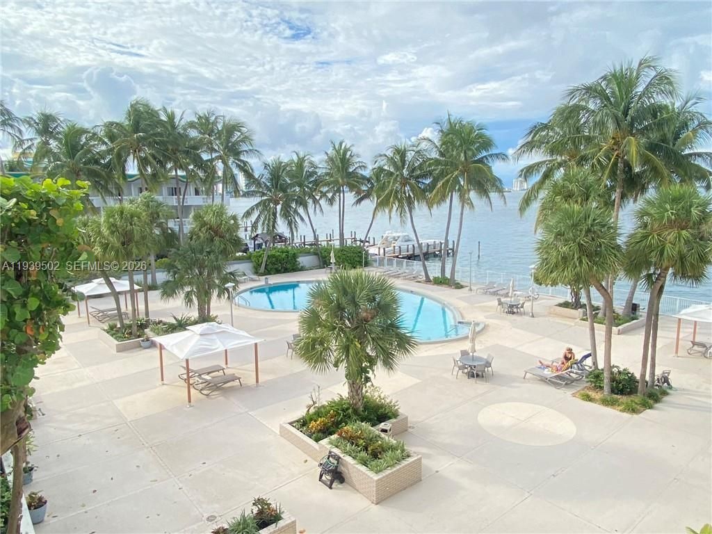 1865 79th St Cswy 3F, North Bay Village, FL 33141