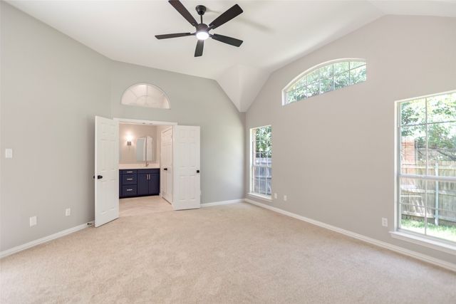 6304 Fox Hunt Drive, Arlington, TX 76001
