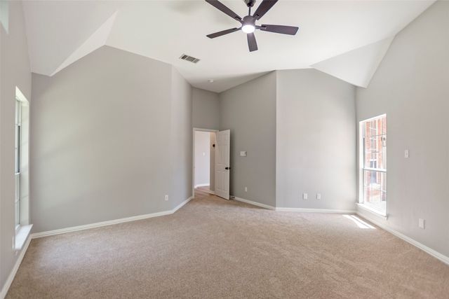 6304 Fox Hunt Drive, Arlington, TX 76001