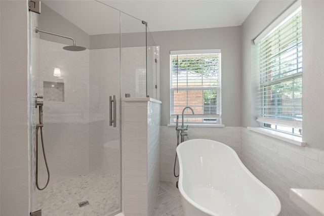 6304 Fox Hunt Drive, Arlington, TX 76001