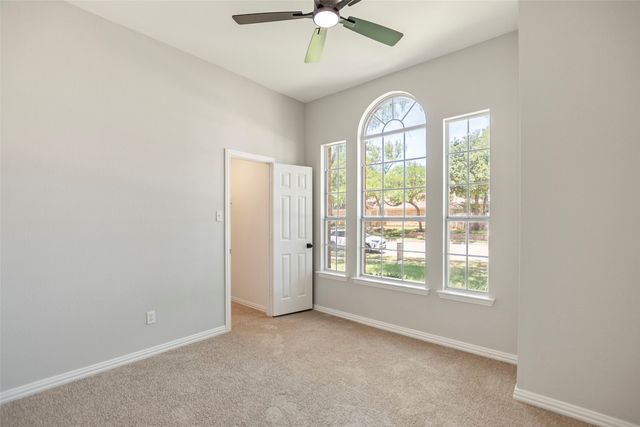 6304 Fox Hunt Drive, Arlington, TX 76001