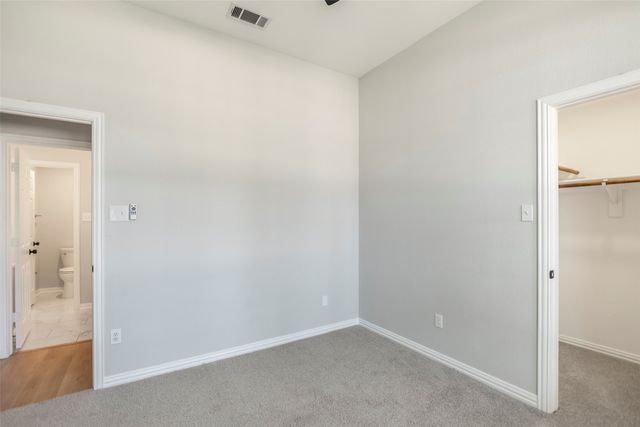 6304 Fox Hunt Drive, Arlington, TX 76001