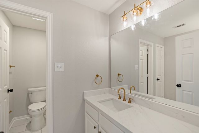 6304 Fox Hunt Drive, Arlington, TX 76001
