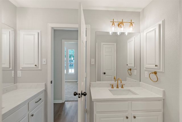 6304 Fox Hunt Drive, Arlington, TX 76001
