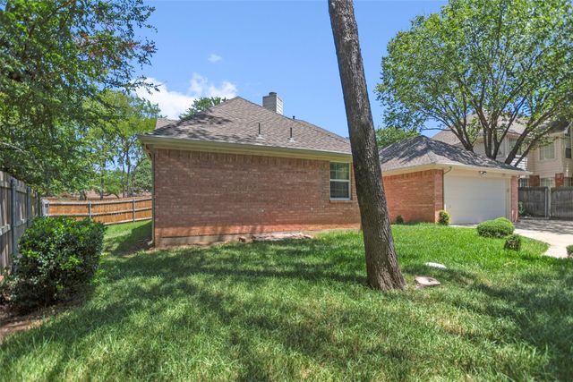 6304 Fox Hunt Drive, Arlington, TX 76001
