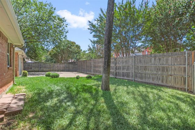 6304 Fox Hunt Drive, Arlington, TX 76001