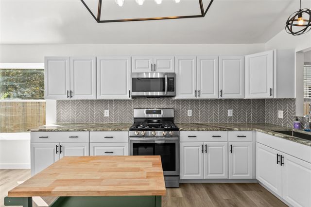 4517 Corran Ferry LOOP, Austin, TX 78749