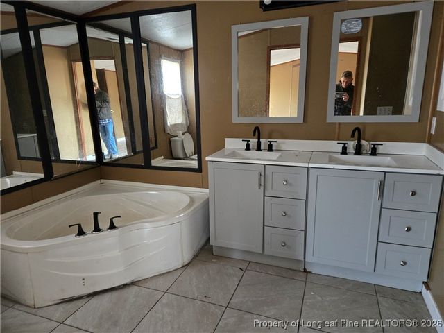 2222 Sand Hill Road, Hope Mills, NC 28438